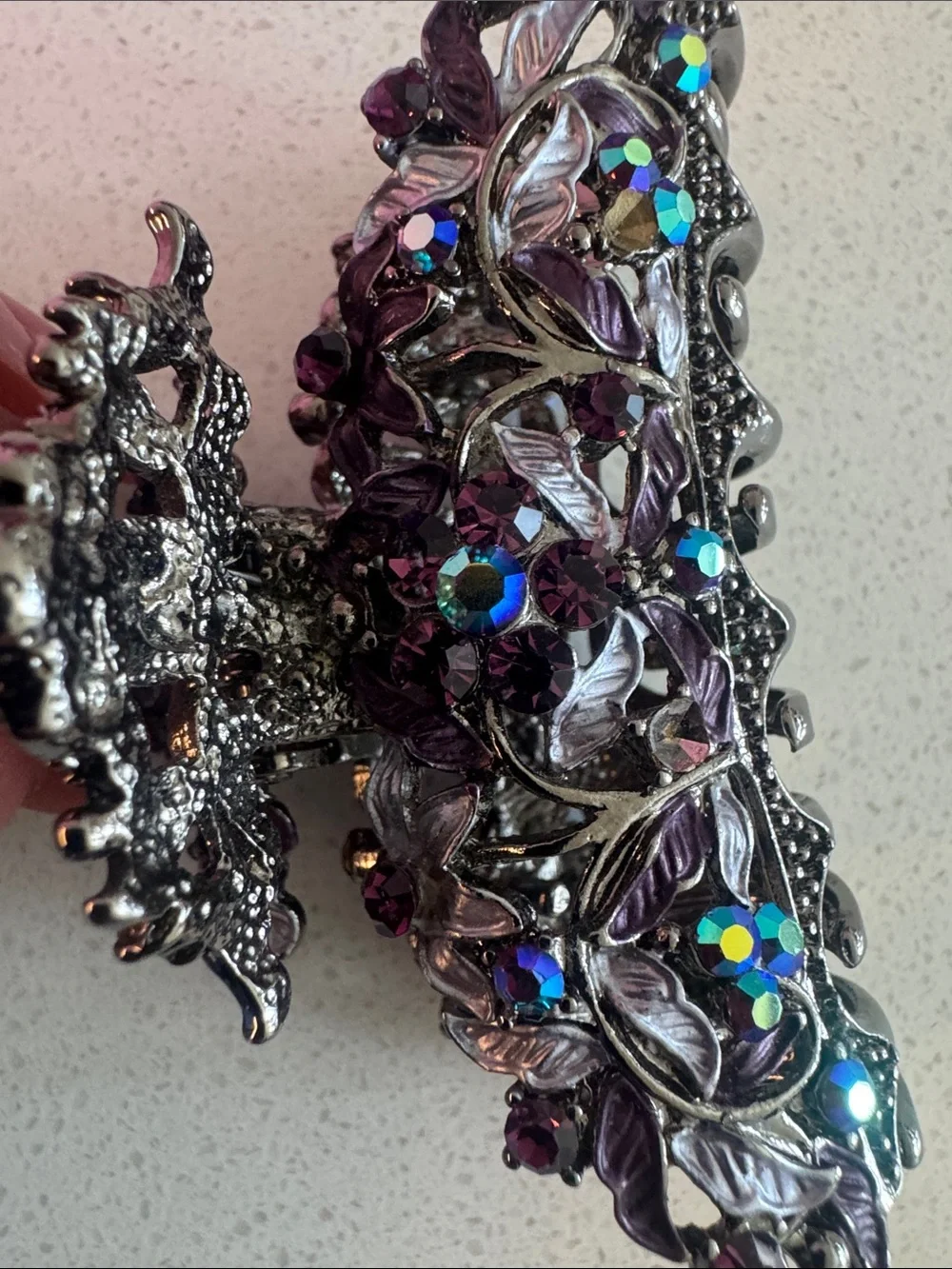 Vintage-Inspired Purple Crystal Leaf Hair Claw Clip